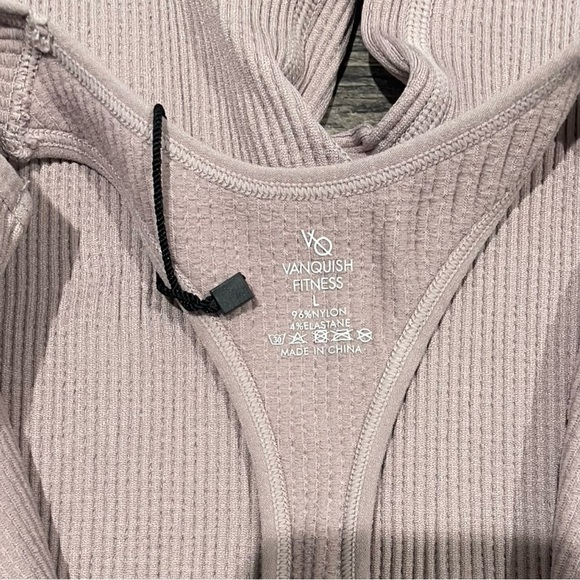 Vanquish Fitness Ribbed Size Medium Mauve Back Keyhole Zip Front Body Suit NWOT - Picture 3 of 4